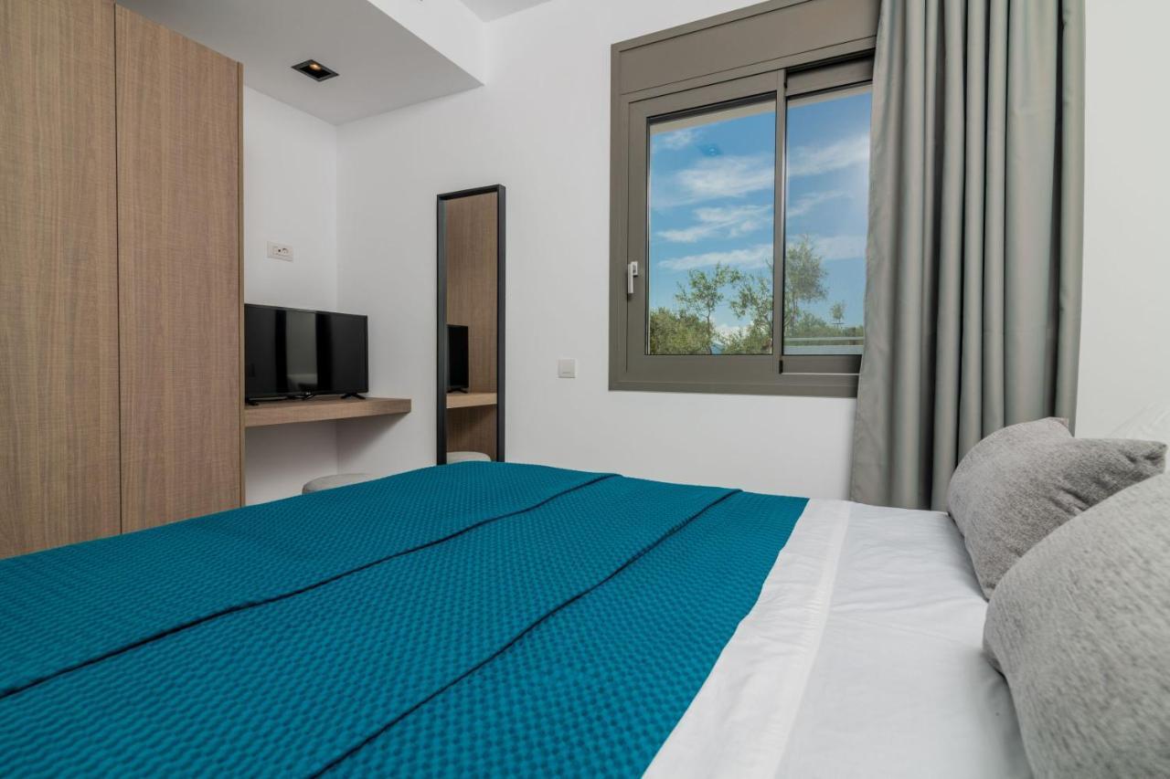 Antonia Villa - Luxurious Serenity With Private Pool, By Zantewize Kalipádhon 外观 照片