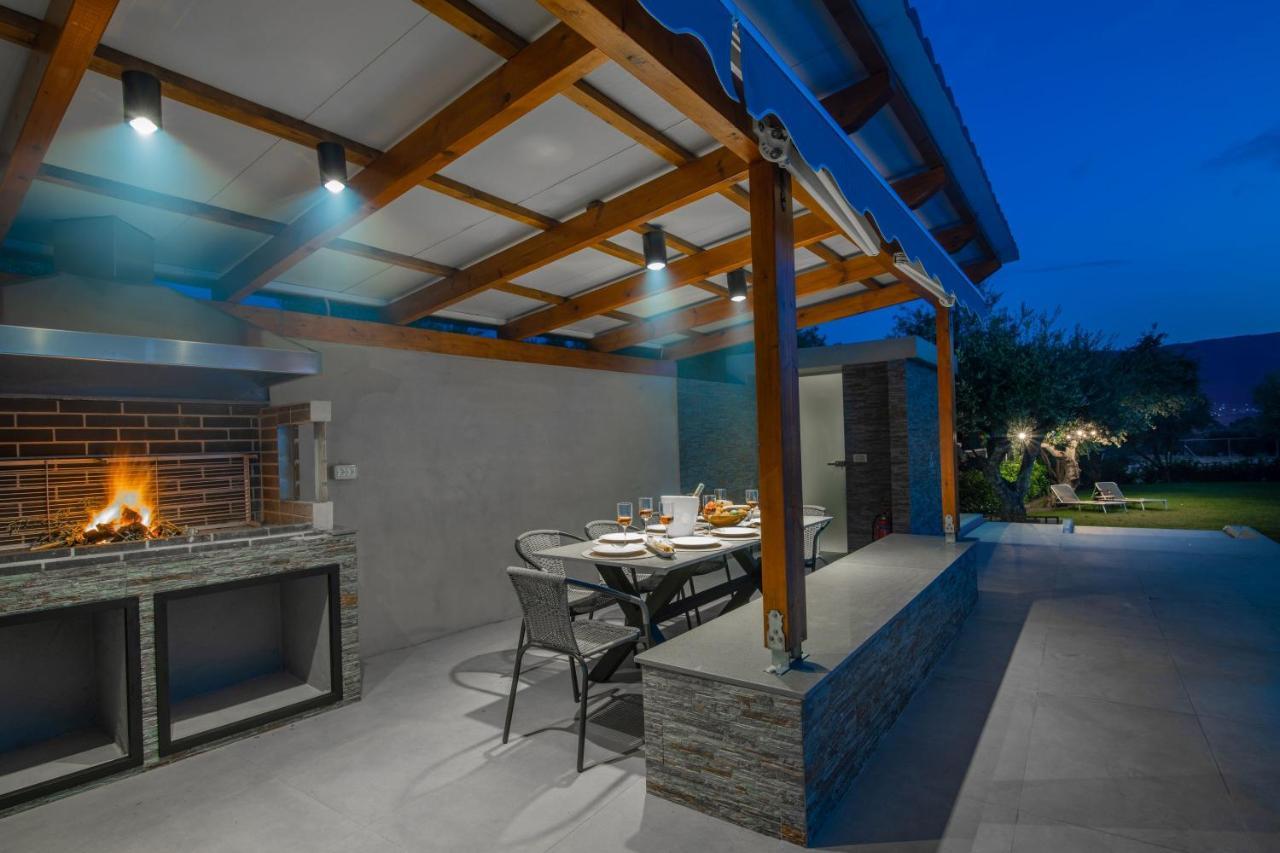 Antonia Villa - Luxurious Serenity With Private Pool, By Zantewize Kalipádhon 外观 照片